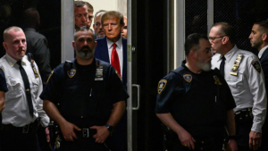 Trump queda en libertad, sin condiciones y con un juicio hasta el 2024