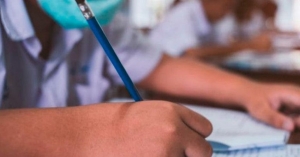 ¿Buscas trabajo? SEP pagará por dar clases a niños de escasos recursos