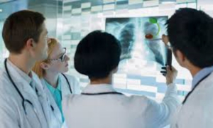 Cre&iacute;a que ten&iacute;a c&aacute;ncer de pulm&oacute;n, pero le estaba creciendo una planta