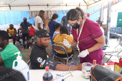 ATIENDEN A MIGRANTES DE HAIT&Iacute; QUE CONTIN&Uacute;AN EN NUEVO LAREDO