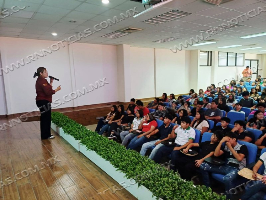 FORTALECE COMAPA LA CULTURA DEL AGUA CON MÁS DE 120 PLÁTICAS EN ESCUELAS
