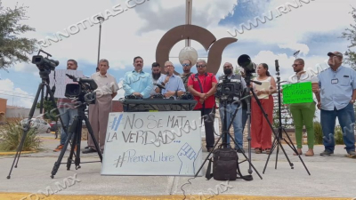 Se manifiestan periodistas de Nuevo Laredo por asesinato de comunic&oacute;logo en Ciudad Victoria Tamaulipas