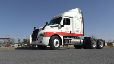 VIDEO Trabajan para que haya m&aacute;s operadores de Tracto cami&oacute;n