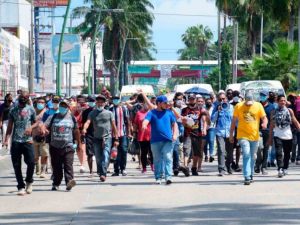 Migrantes saldr&aacute;n de Tapachula rumbo a la CDMX