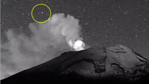 Captan un extraño objeto cerca del Volcán Popocatépetl