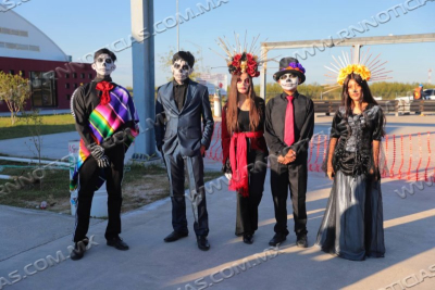PROMUEVE PREPARATORIA MUNICIPAL &ldquo;MANUEL G&Oacute;MEZ MOR&Iacute;N&rdquo; TRADICIONES MEXICANAS CON DESFILE