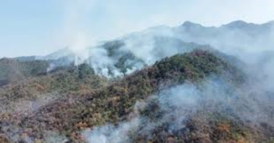 192 hombres siguen combatiendo el fuego en la sierra; hay control del 80%