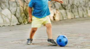 Ni&ntilde;os buscaban su pelota en un canal de Zapopan y terminaron hallando un cuerpo humano
