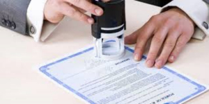 Profeco alerta sobre certificados de preparatoria falsos