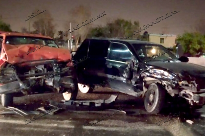 Se estrella contra camioncito en Nuevo Laredo