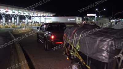 Cruza mega caravana de Paisanos por Nuevo Laredo con alrededor de 3 mil veh&iacute;culos