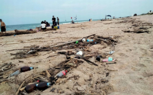 Turistas generar&iacute;an 70 toneladas de basura en Miramar durante Semana Santa