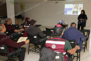 CAPACITAN A ELEMENTOS DE PROTECCI&Oacute;N CIVIL Y BOMBEROS PARA ATENDER Y ORIENTAR A MIGRANTES