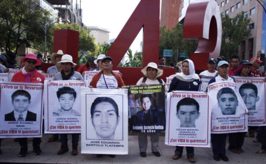 Detienen a nueve policías de Guerrero por caso Ayotzinapa