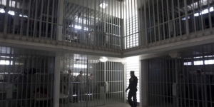 Al menos seis heridos tras riña en Penal de Apodaca