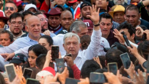 AMLO dice estar feliz tras la marcha del domingo en la CDMX