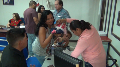 VIDEO Sigue tendencia de nombres raros en ni&ntilde;os Oficial&iacute;as del Registro Civil
