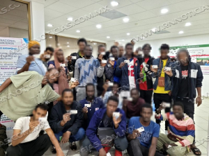 Reciben asistencia humanitaria del INM 22 migrantes de &Aacute;frica privados de su libertad en una casa de seguridad en Sonoyta