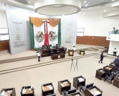 Suspenden audiencia del desafuero de Úrsula, por ausencia de panistas