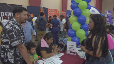 VIDEO Ofertan m&aacute;s de mil 500 vacantes en segunda Feria del empleo en Nuevo Laredo