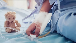 Hospitalizan a ni&ntilde;o porque ten&iacute;a un cepillo de dientes el&eacute;ctrico en el est&oacute;mago