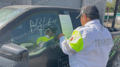 Tr&aacute;nsito y Vialidad contin&uacute;a el programa de retiro de veh&iacute;culos abandonados en la ciudad