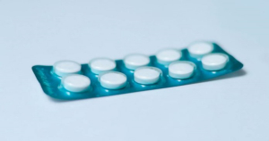 Piden a padres que vigilen a sus hijos para evitar retos con clonazepam