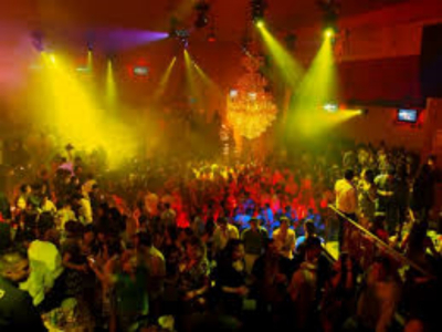 Ponen l&iacute;mite en horario a bares y a conciertos