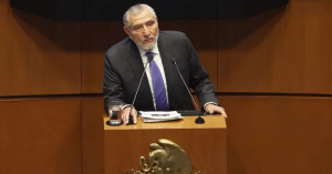 Presentan ante la FGR 37 denuncias contra Adán Augusto López