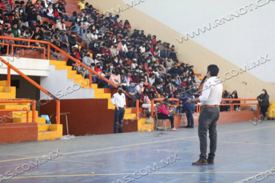 IMJUVE OFRECE PL&Aacute;TICAS MOTIVACIONALES A J&Oacute;VENES DE SECUNDARIA