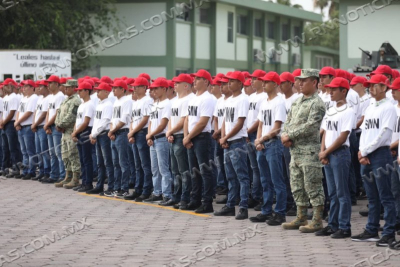 J&Oacute;VENES DEL SERVICIO MILITAR SE COMPROMETEN CON LA NACI&Oacute;N EN TOMA DE PROTESTA A LA BANDERA