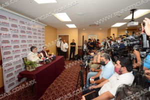 Las encuestas me dan como ganador del debate: Am&eacute;rico