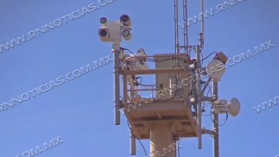 VIDEO Piden a migrantes no hacer cruces irregulares por altas temperaturas; van 12 migrantes mexicanos muertos
