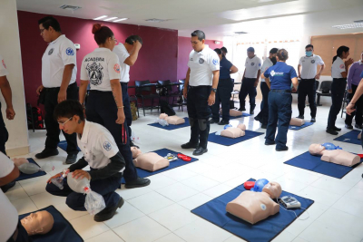 CERTIFICAN A ELEMENTOS DE LA ACADEMIA DE PROTECCI&Oacute;N CIVIL ANTE ASOCIACI&Oacute;N INTERNACIONAL