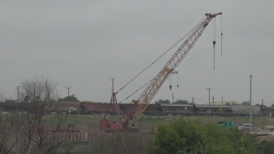 VIDEO Supervisa Cila obras de construcci&oacute;n en el r&iacute;o Bravo