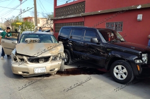 Daños en seis vehículos deja colisión en Nuevo Laredo