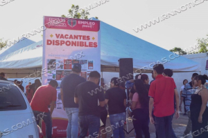 VECINOS DEL PONIENTE DE NUEVO LAREDO APROVECHAN PROGRAMA “EMPLEO EN TU COLONIA”