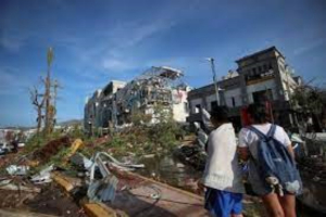 AMLO promete poner de pie a Acapulco para Navidad; sube a 46 el n&uacute;mero de muertos tras Otis