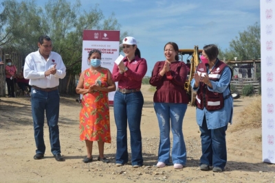 DESPUÉS DE 30 AÑOS TENDRÁN AGUA POTABLE Y DRENAJE EN LA INSURGENTES Y SAN ROBERTO