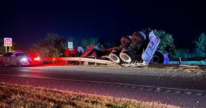 Caen rollos de acero en carretera Tampico &ndash; Mante