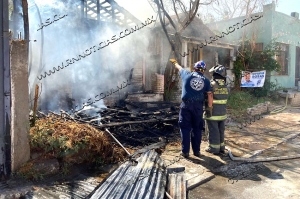 Incendio por poco arrasa con vivienda en Nuevo Laredo