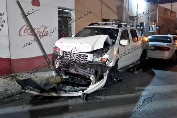 Deja accidente cuatro veh&iacute;culos da&ntilde;ados en Nuevo Laredo
