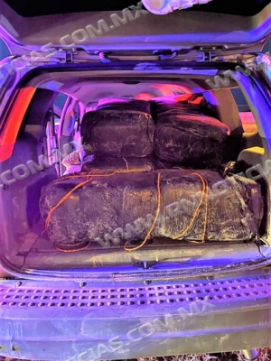 Agentes de la Patrulla Fronteriza del Sector Laredo incautan narcóticos y vehículo