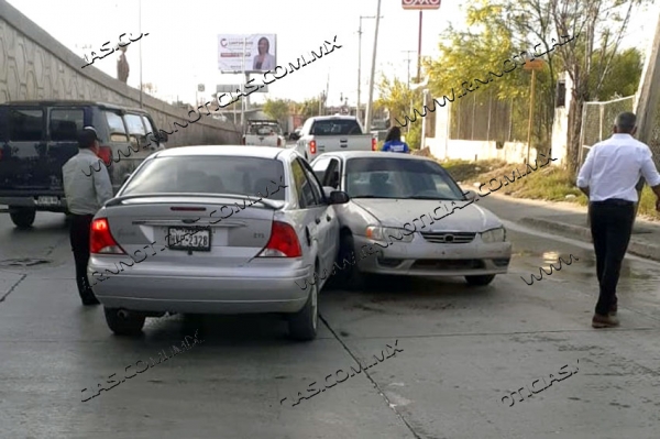 Se atraviesa abuelito y lo chocan en Nuevo Laredo