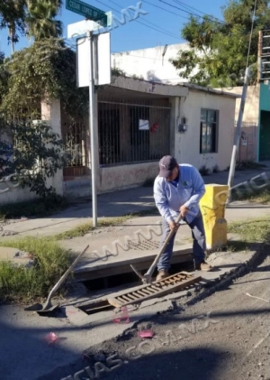 REALIZA COMAPA LIMPIEZA DE REJILLAS PLUVIALES