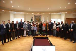 RINDEN HOMENAJE A M&Eacute;DICOS QUE&nbsp; LUCHARON CONTRA&nbsp; LA PANDEMIA; DESIGNAN SUS NOMBRES A CL&Iacute;NICAS MUNICIPALES