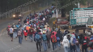 INM apoya a migrantes extranjeros en su paso por México