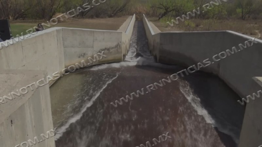 Avanza conexión de la “línea morada” para suministro de agua tratada en Nuevo Laredo