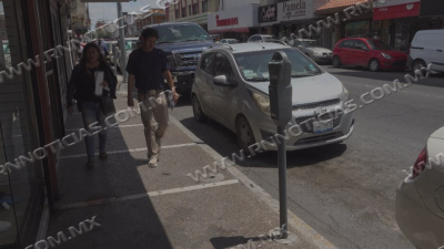 Buscan modernizar parqu&iacute;metros para ordenar el estacionamiento en el centro de Nuevo Laredo