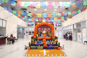 GOBIERNO MUNICIPAL RINDE  HOMENAJE A TRABAJADORES FALLECIDOS CON TRADICIONAL ALTAR DE MUERTOS